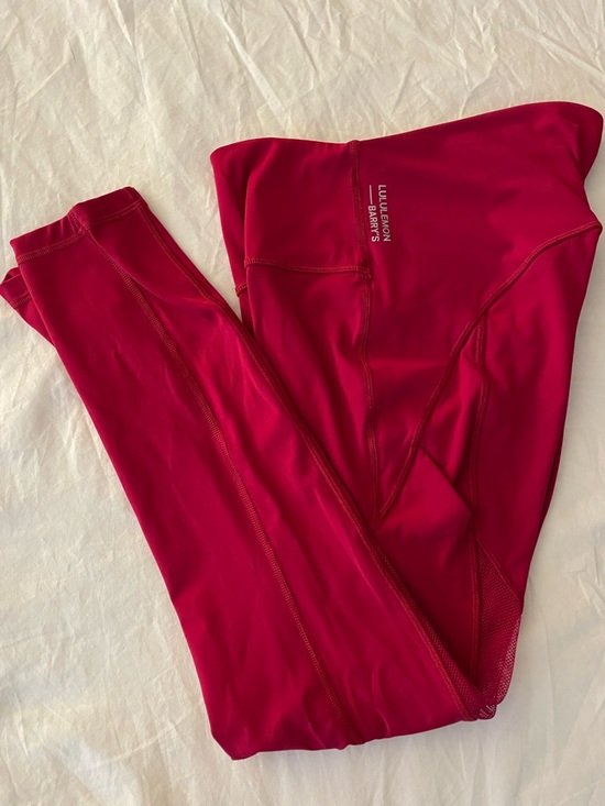 lululemon athletica Pants - Lululemon magenta full length tights with mesh details size 4